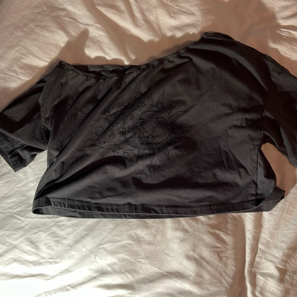 Off-the-shoulder crop tshirt. Size small.